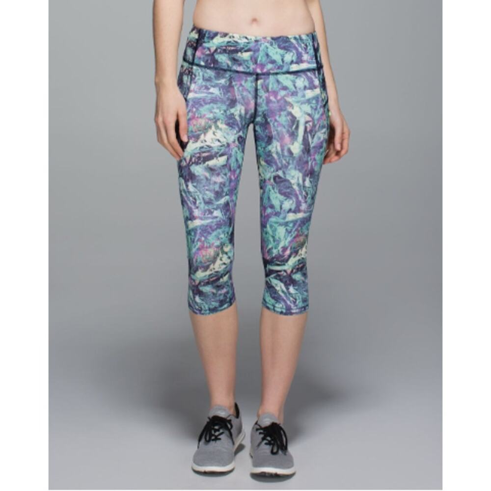 Lululemon Run: Top Speed Crop Leggings‎ in Iridescent Multi Pockets 4